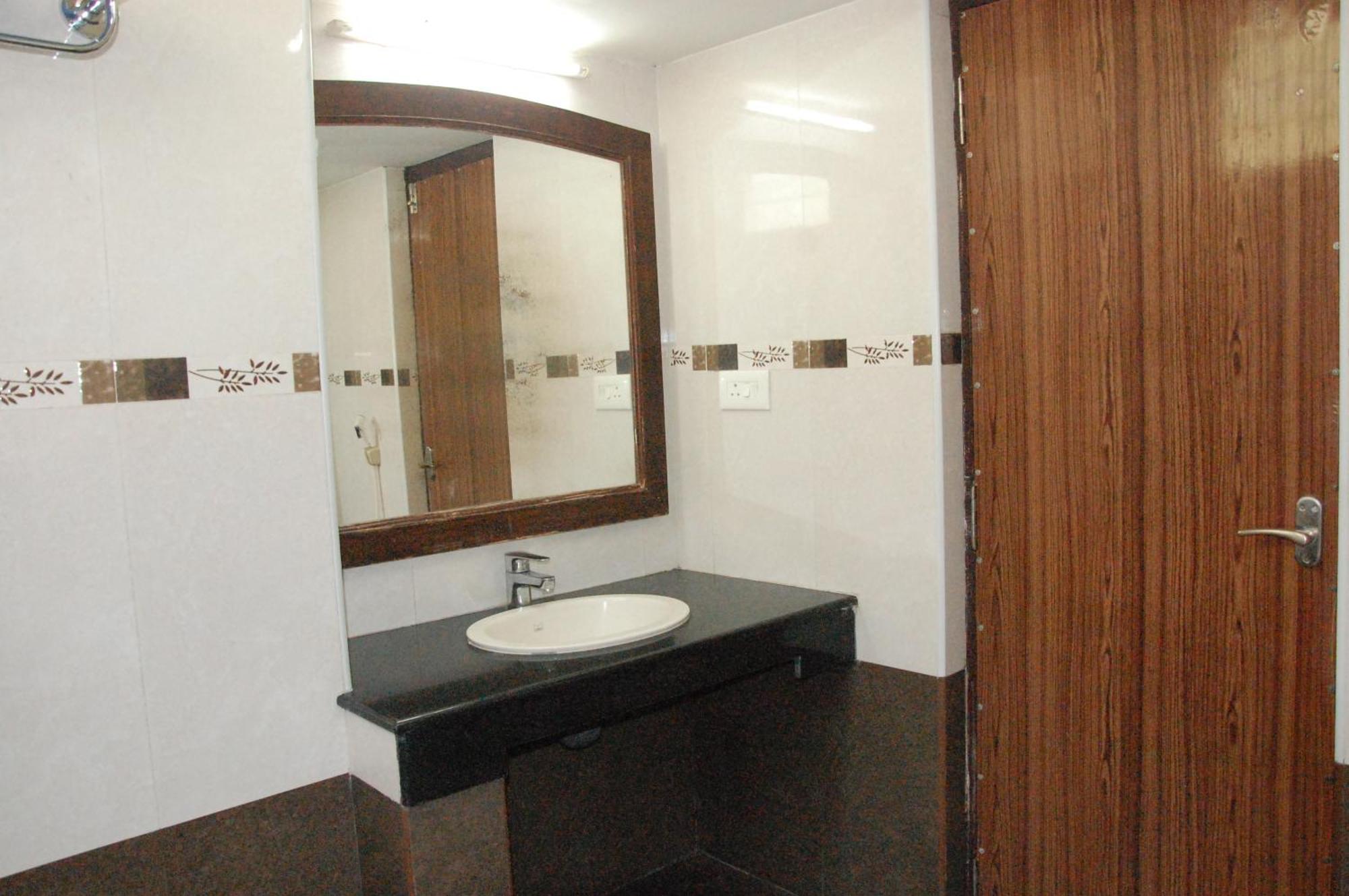 Hotel Blue Star Coimbatore Esterno foto