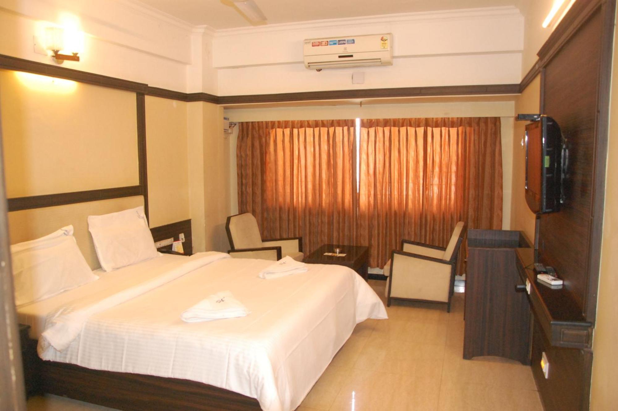 Hotel Blue Star Coimbatore Esterno foto
